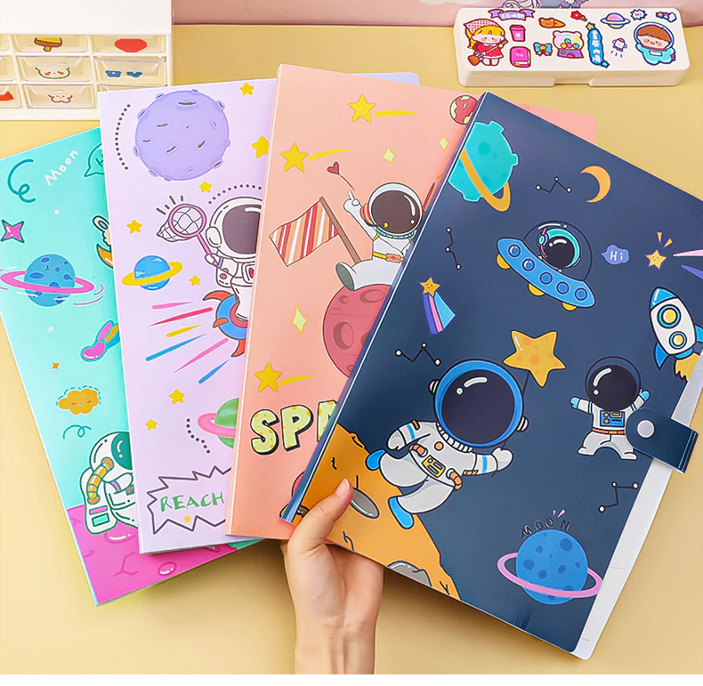 Cartoon Astronaut 6-Grid File Folder A4 (Pack Of 6/12)(Prepaid Only)