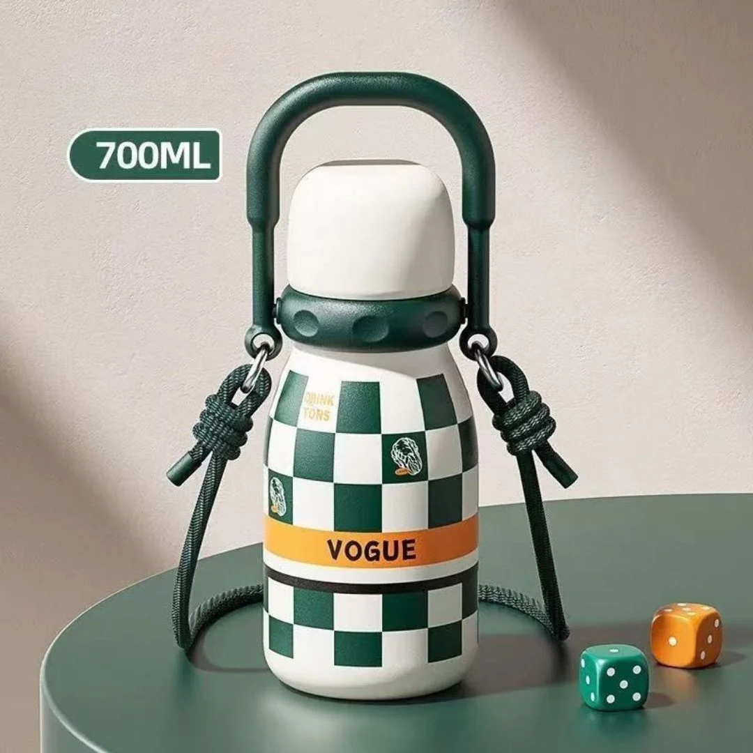 Kawaii Stainless Steel Insulated Water Bottle 700ml with Carabiner & Lanyard - Image 7