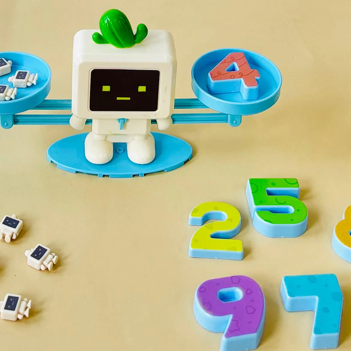 Robot Balancing: Math and Fun Learning Toy (Small 1.5cm ht) - Image 5